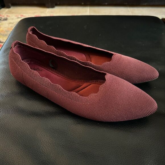 Seychelles Burgundy Flats - Picture 2 of 7